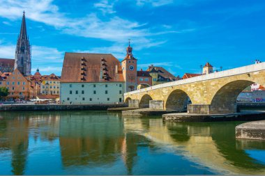 Almanya 'daki eski Regensburg şehrinin manzarası.