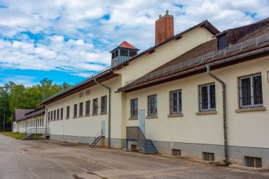 Almanya 'daki Dachau toplama kampındaki binalar.