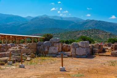 Yunanistan 'ın Girit adasındaki Malia Sarayı Arkeoloji Alanı' ndaki harabeler.