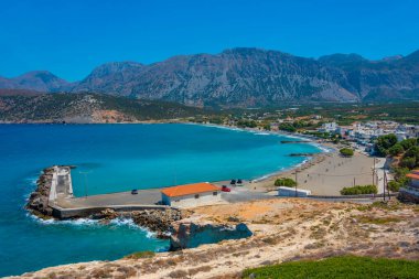 Yunanistan 'ın Girit adasındaki Pachia Ammos köyünün Panorama manzarası.