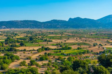 Yunan adası Girit 'teki Lasithi platosunun Panorama manzarası.