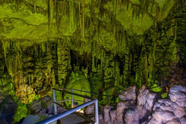 Diktaion Mağarası Andron Yunan adası Girit 'te.