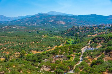 Yunan adası Girit 'in Hilly kırsalı.