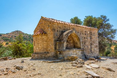 Yunan adası Girit 'teki Agia Triada Arkeoloji Alanındaki Aziz George Kilisesi.