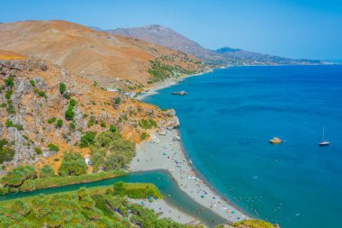 Yunan adası Girit 'teki Preveli plajının Panorama manzarası.