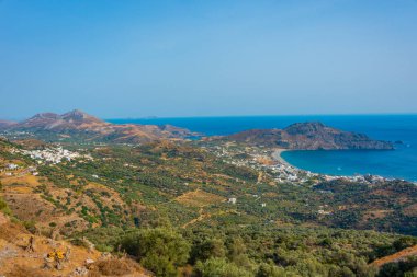 Girit adasındaki Yunan Plakias kentinin Panorama manzarası.