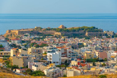 Girit adasındaki Yunan kenti Rethimno 'nun Panorama manzarası.