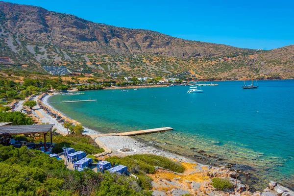Yunanistan 'ın Girit adasındaki Plaka köyünde sahil.