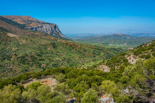 Yunan adası Girit 'in Hilly kırsalı.