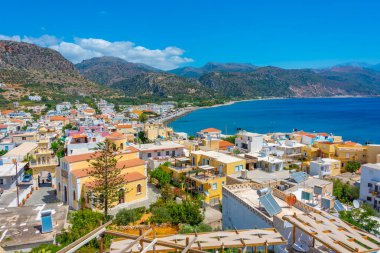 Yunan kasabası Paleochora 'nın havadan görünüşü.