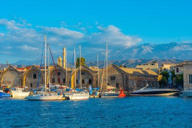 Girit 'in eski kenti Chania' da Marina.