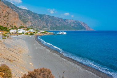 Yunan adası Girit 'teki Agia Roumeli' de bir plaj manzarası.
