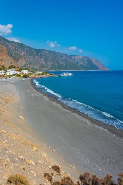 Yunan adası Girit 'teki Agia Roumeli' de bir plaj manzarası.