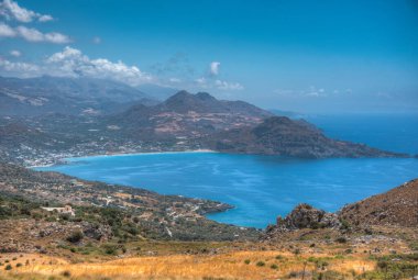 Girit adasındaki Yunan Plakias kentinin Panorama manzarası.