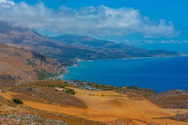 Yunanistan 'da Güney Girdisi kıyı şeridi manzarası.