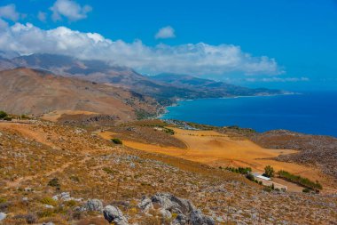 Yunanistan 'da Güney Girdisi kıyı şeridi manzarası.