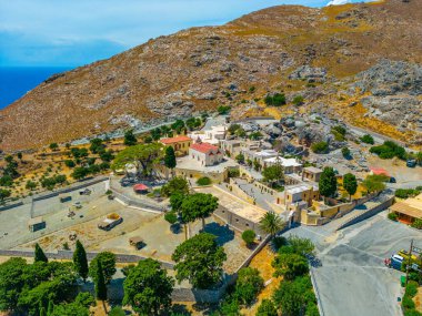 Yunan adası Girit 'teki Preveli Manastırı Müzesi' nin havadan görünüşü.