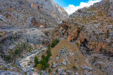 Yunan adası Girit 'te Kourtaliotiko Boğazı.