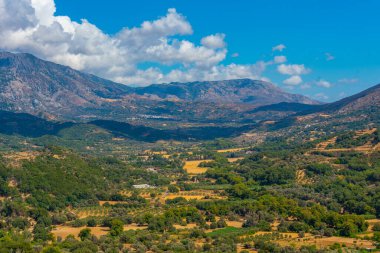 Yunan adası Girit 'in Hilly kırsalı.