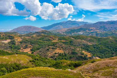 Yunan adası Girit 'in Hilly kırsalı.