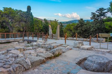 Yunan adası Girit 'teki Knossos sarayının günbatımı manzarası.