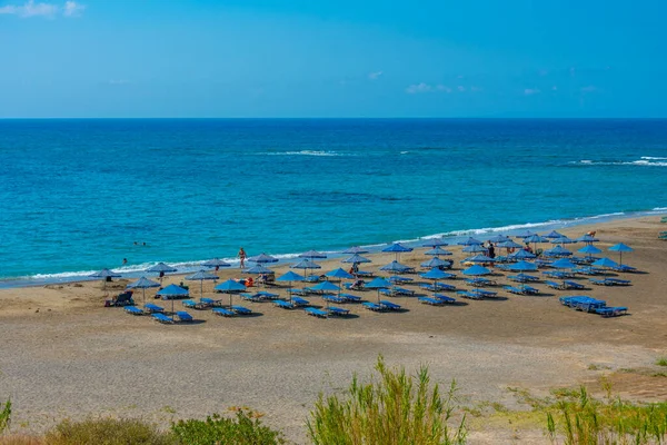 Yunan adası Girit 'te Frangokastello sahilinde güneşli bir gün.