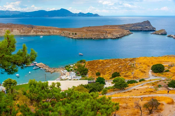Yunan Adasındaki Lindos Sahilinin Panorama Manzarası — Stok fotoğraf