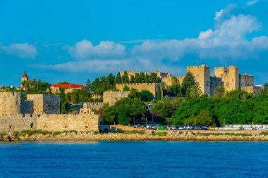 Yunanistan 'daki Rodos' ta antik tahkimat manzarası.
