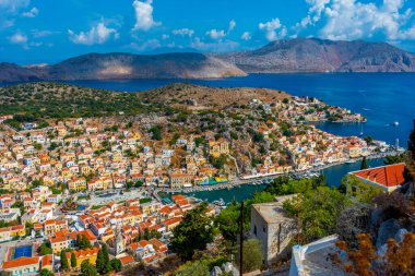 Yunan adası Symi 'nin Panorama manzarası.