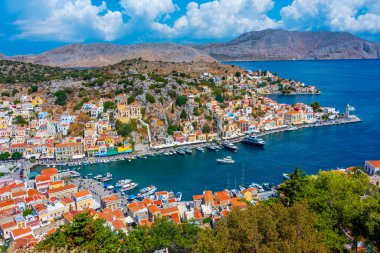 Yunan adası Symi 'nin Panorama manzarası.