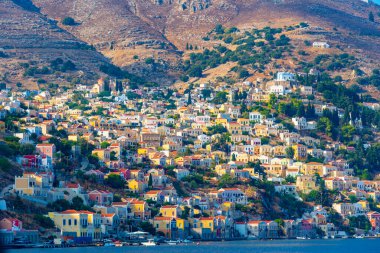 Yunan adası Symi 'nin deniz manzarası.