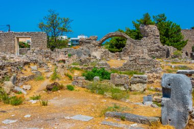 Yunan adası Kos 'taki Nymphaeum manzarası.