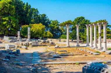 Yunan adası Kos 'taki antik harabeler.