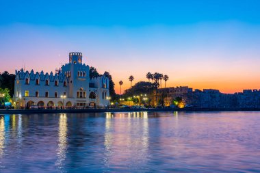 Yunanistan 'da Kos limanının gün batımı manzarası.