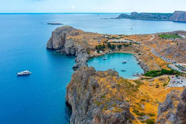 Вид Пляж Святого Павла Греческом Городе Линдос Острове Род — стоковое фото