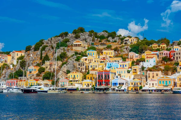 Красочные Дома Набережной Греческого Острова Сыми — стоковое фото