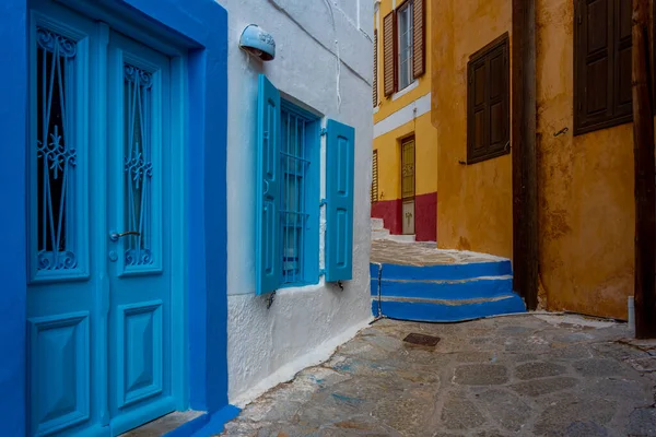 Coloridas Calles Una Ciudad Isla Griega Symi — Foto de Stock