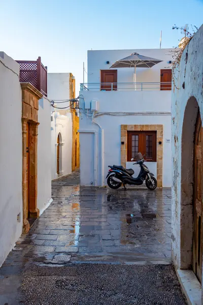 Witte Straten Van Griekse Stad Lindos Rhodos Eiland — Stockfoto