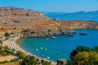 Yunan adasındaki Lindos sahilinin Panorama manzarası.
