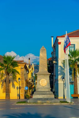 Yunan kenti Nafplio 'da Filellinon Meydanı' nın gün batımı manzarası.