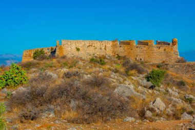 Yunan kenti Nafplio 'daki Palamidi kalesinin kalıntıları.
