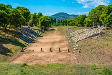 Yunanistan 'ın Epidaurus kentindeki Asklepios Sığınağı' ndaki antik stadyum.