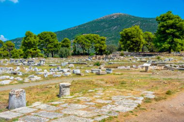 Yunanistan 'ın Epidaurus kentindeki Asklepios Sığınağı' nın kalıntıları.
