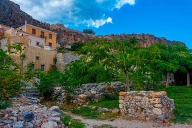 Yunanistan 'ın tarihi Monemvasia kentinin Stone Caddesi.