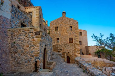 Yunanistan 'ın tarihi Monemvasia kentinin Stone Caddesi.