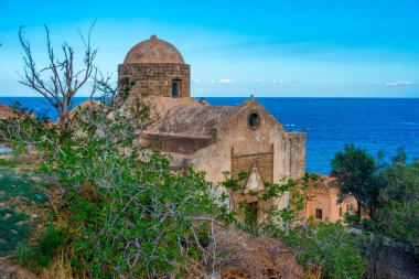 Yunan Monemvasia kentindeki Agios Nikolaos Kilisesi.