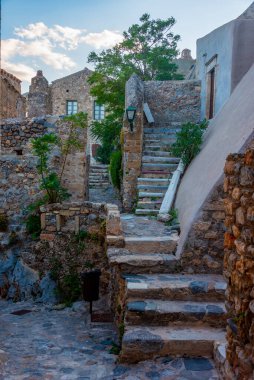 Yunanistan 'ın tarihi Monemvasia kentinin Stone Caddesi.