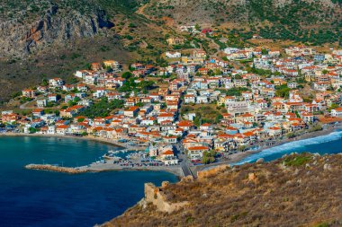 Yunan kenti Gefira 'nın Panorama manzarası.