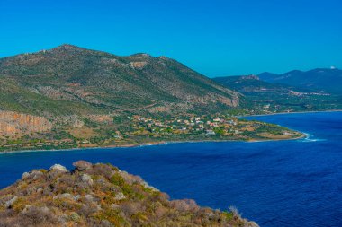 Yunanistan 'ın Mora yarımadasındaki Pori plajının Panorama manzarası.