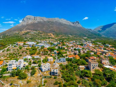 Yunan kenti Aeropoli 'nin Panorama manzarası.